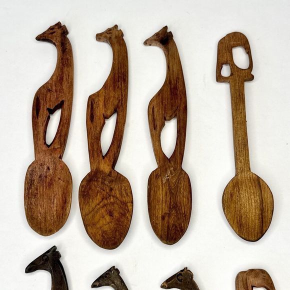 8 Wooden animal Carved Spoons Safari Animals Hand Carved Giraffe Elephant - Picture 2 of 10